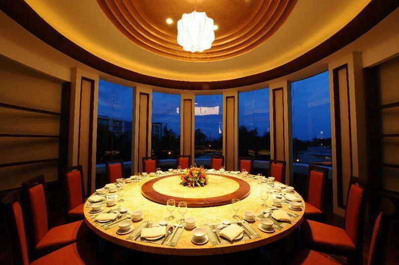 Hotel Marco Polo Davao City Esterno foto A restaurant in Beijing