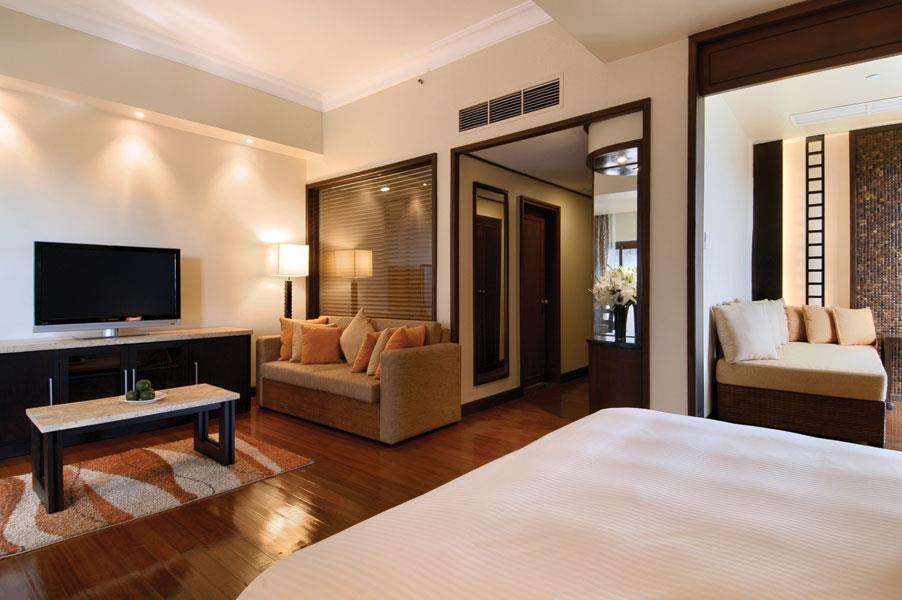 Hotel Marco Polo Davao City Esterno foto A suite at the hotel