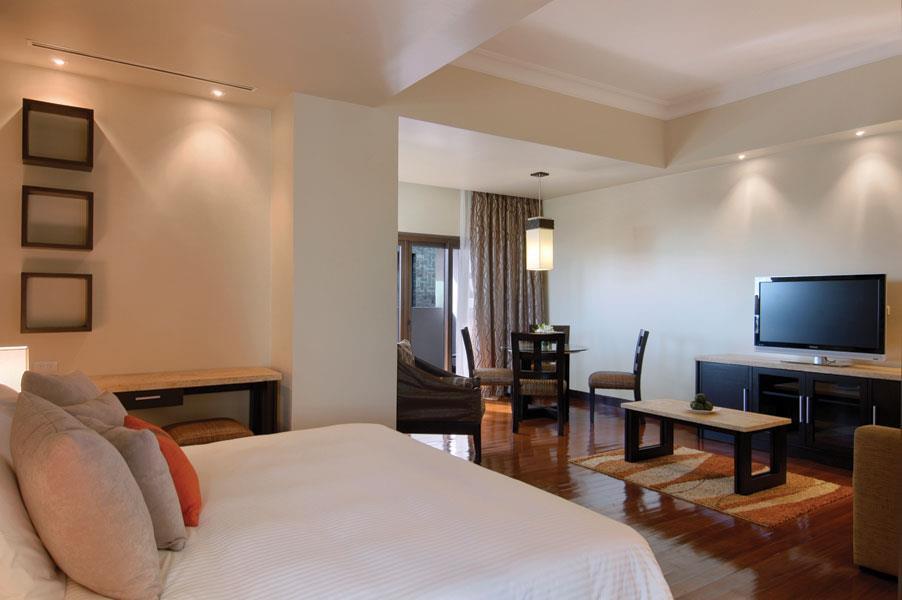 Hotel Marco Polo Davao City Esterno foto A suite at the hotel