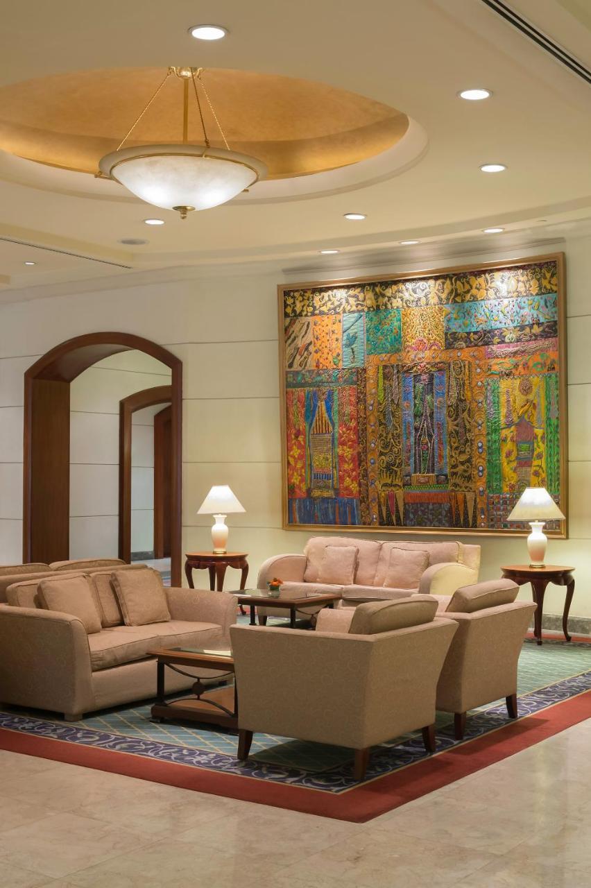 Hotel Marco Polo Davao City Esterno foto The lobby of the Four Seasons Hotel, Mumbai